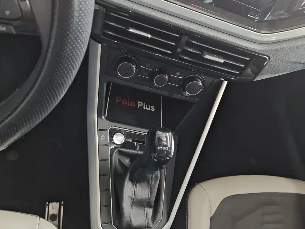 Polo 2021 Plus 1.5L Automatic Colorful Technology Edition купить на сайте DeffCars
