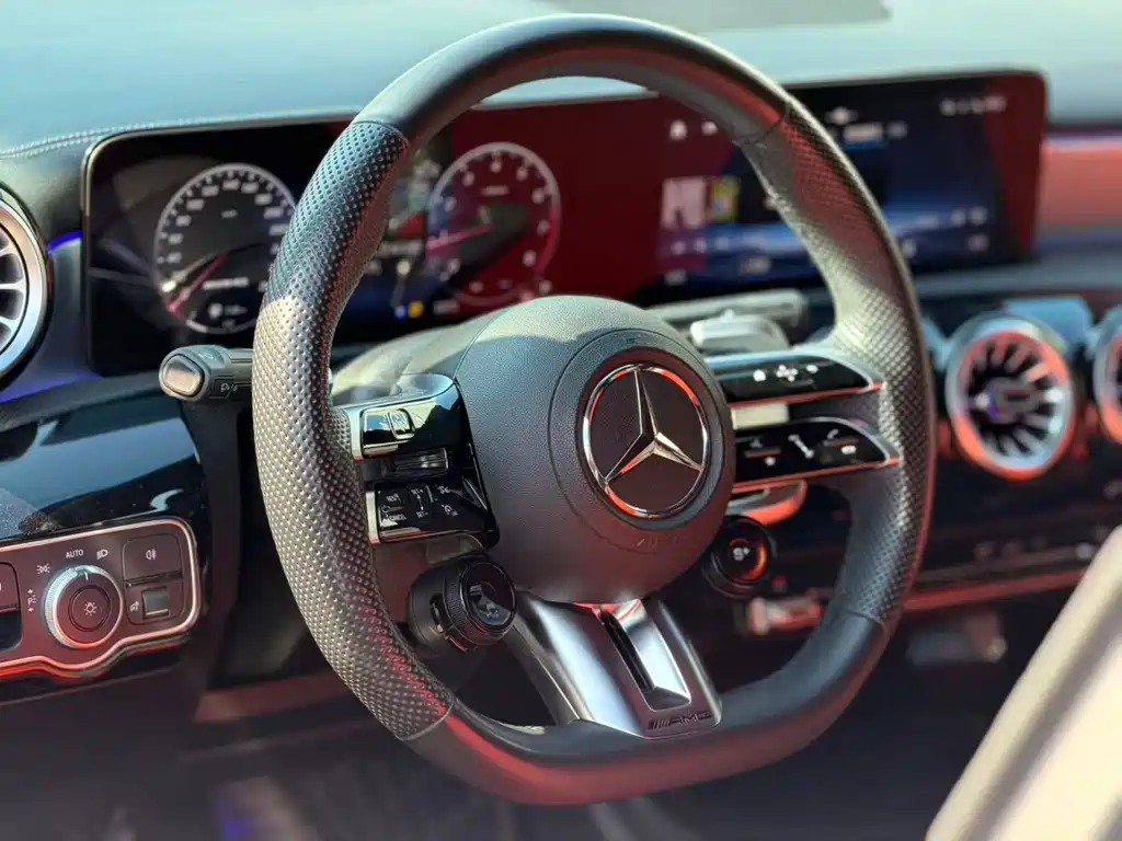 Mercedes-Benz A-Class AMG 2024 AMG A 35 L 4MATIC купить на сайте DeffCars