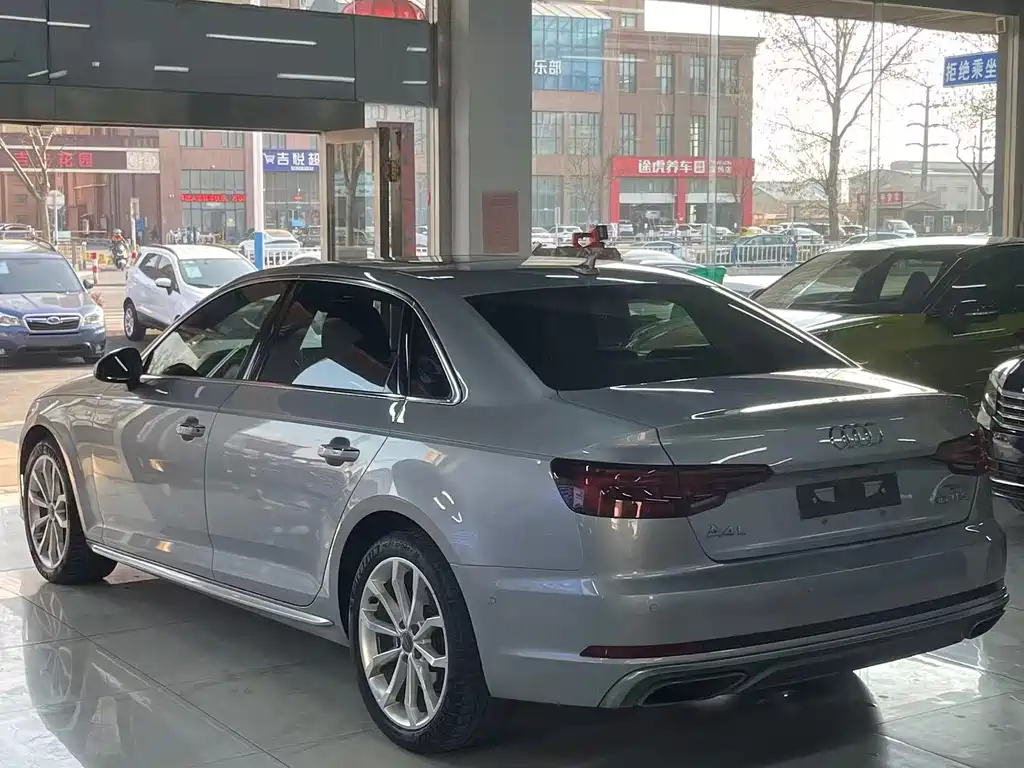 Audi A4L 2019 40 TFSI Fashion Type National VI купить на сайте DeffCars
