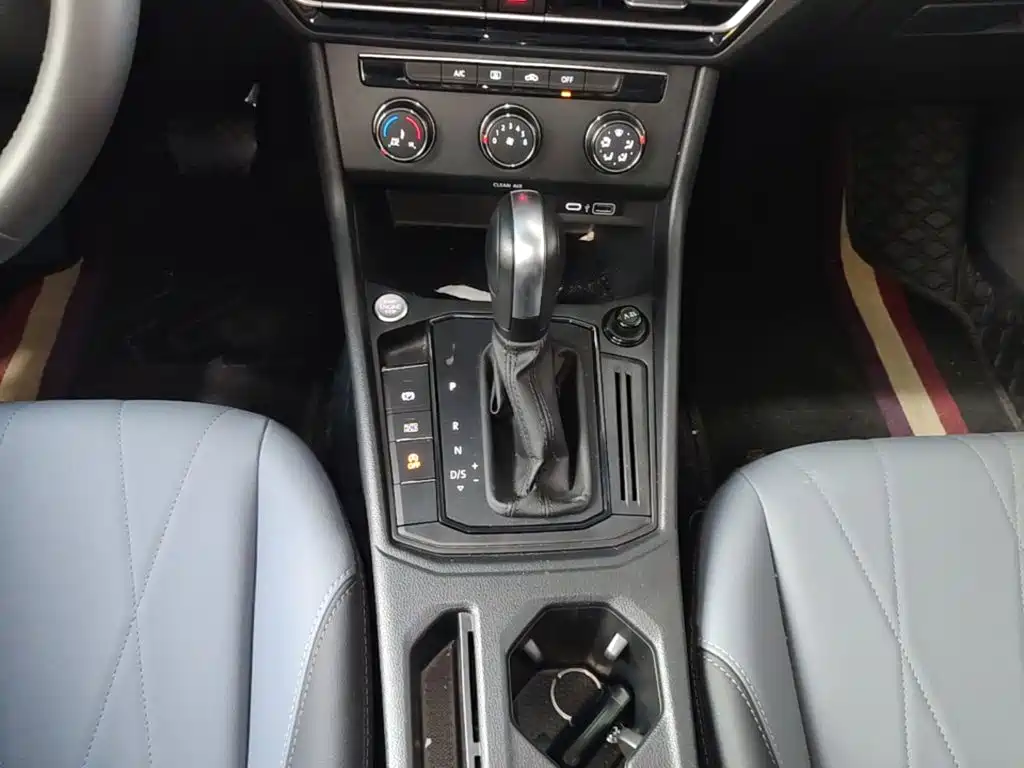 LAVIDA 2024 1.5L automatic five million version купить на сайте DeffCars