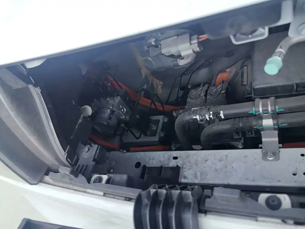 Maxus Dana V1 2025 V1+ Long Axis Low Roof Multi-Function Version (62kWh) купить на сайте DeffCars