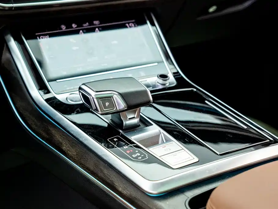 Audi Q7 2023 55 TFSI quattro S line sports купить на сайте DeffCars