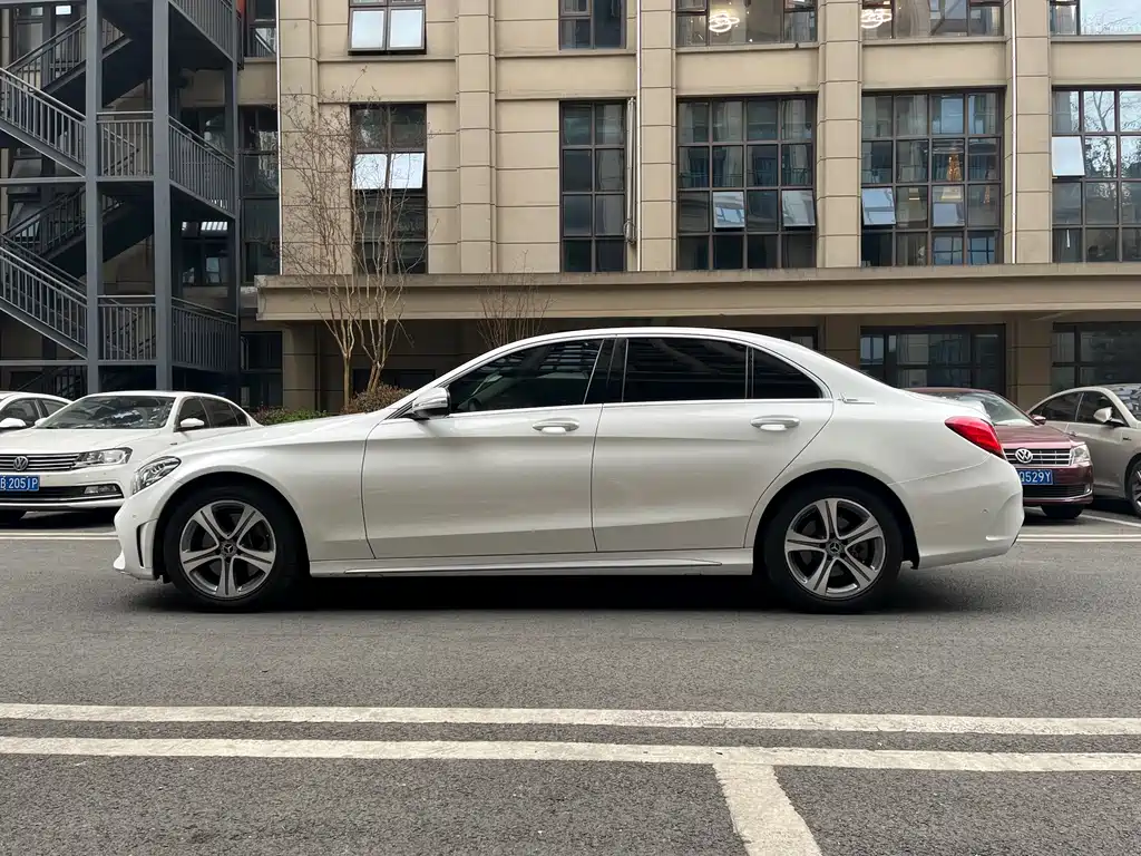 Mercedes-Benz C-Class 2019 C 260 L Sports Edition купить на сайте DeffCars