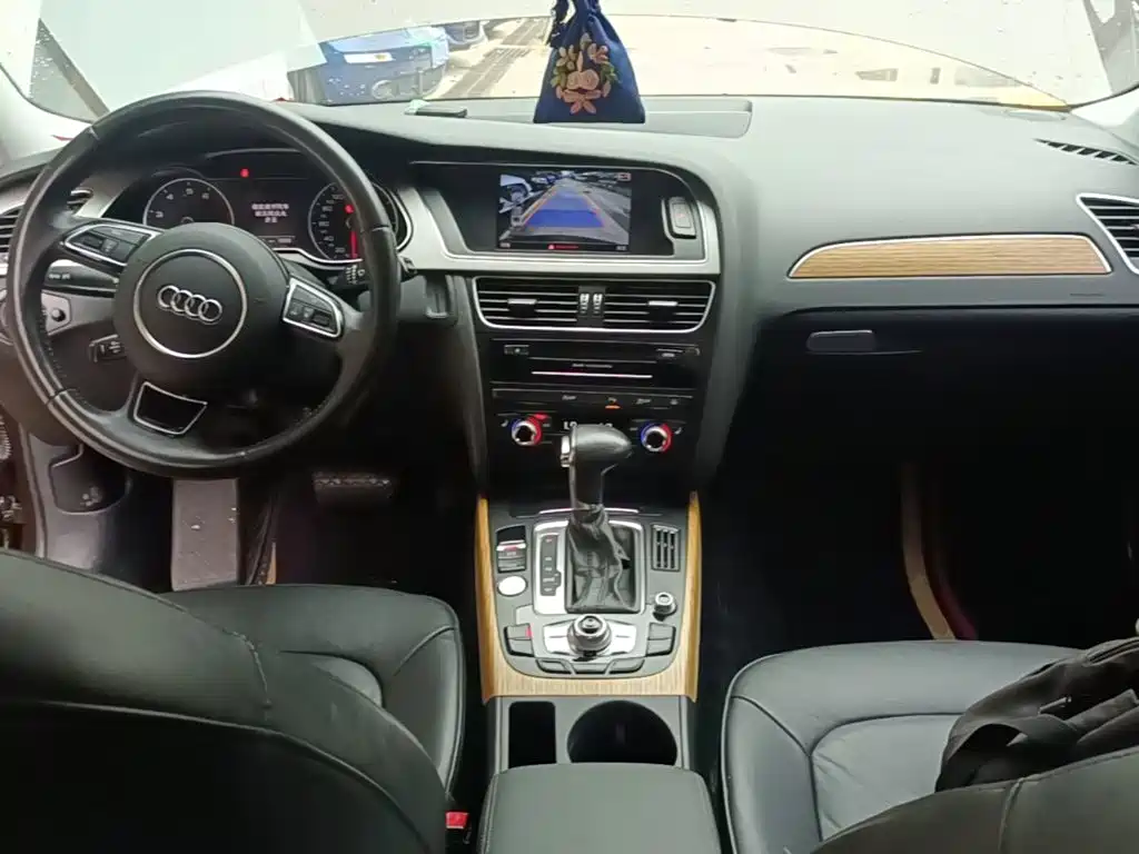 Audi A4L 2016 35 TFSI Collector's Edition S line luxury model купить на сайте DeffCars