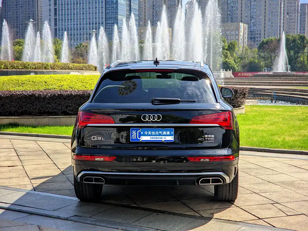 Audi Q5L 2022 45T luxury and dynamic model купить на сайте DeffCars