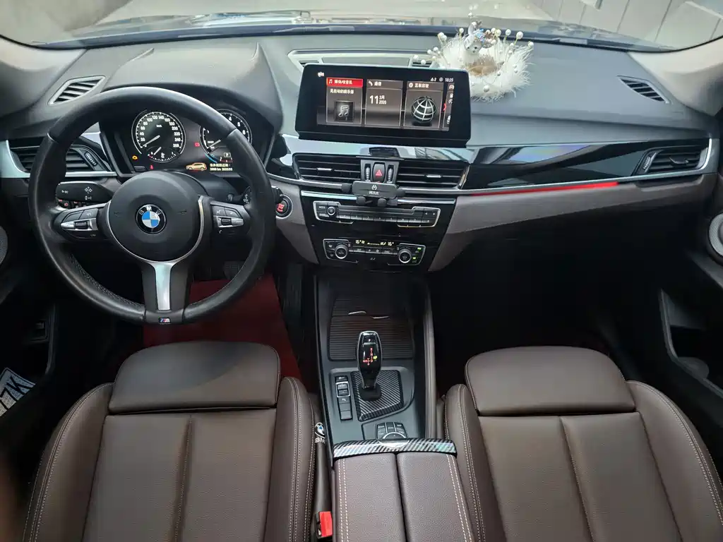 BMW X1 2021 sDrive25Li Leading Model купить на сайте DeffCars