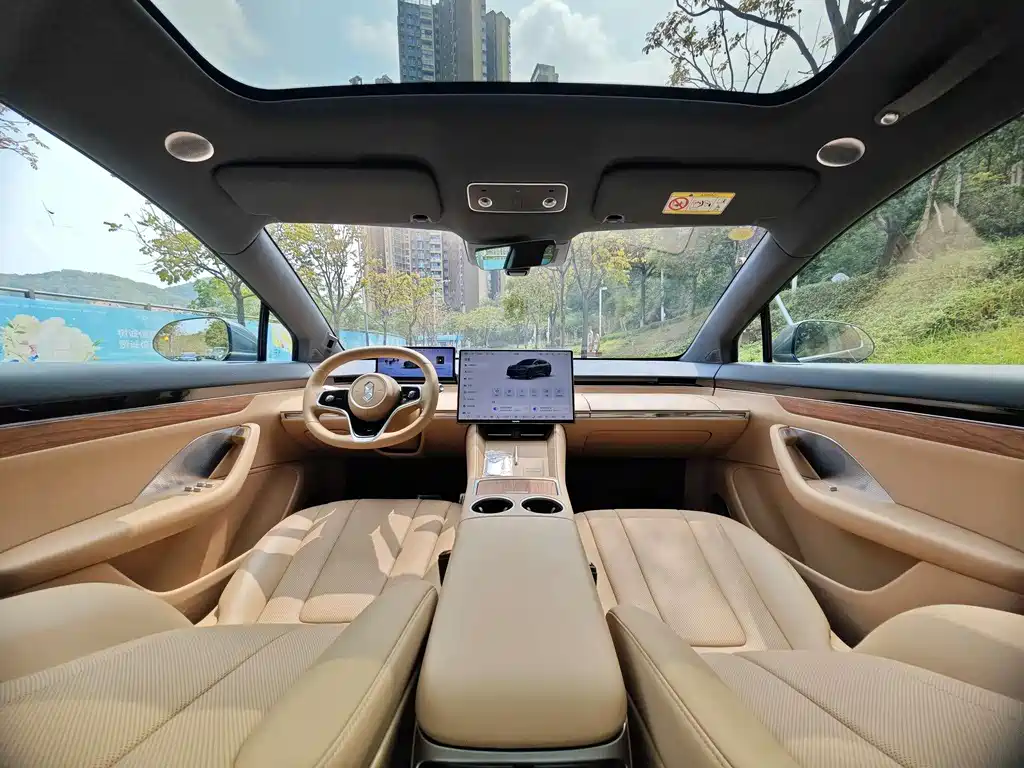 Zhijie R7 2026 Extended Range Ultra купить на сайте DeffCars