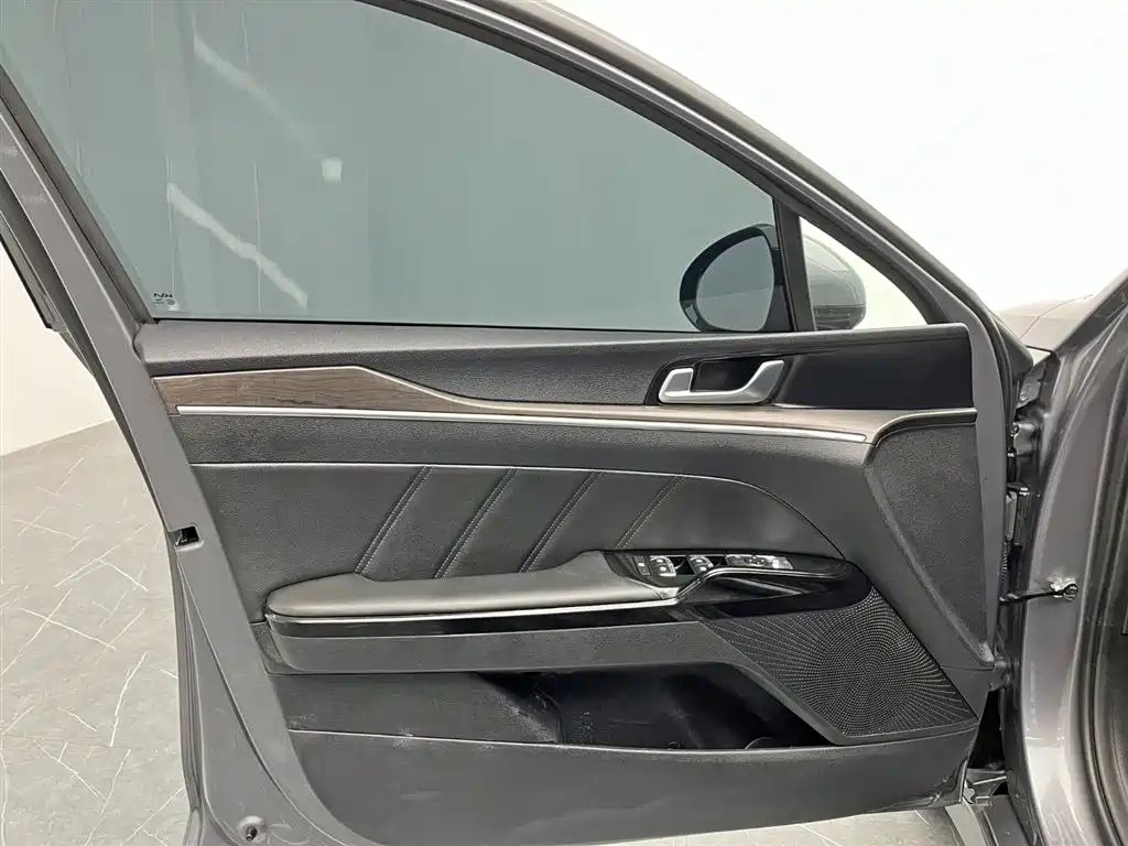 Kia K5 2021 270T CVVD refreshed version купить на сайте DeffCars