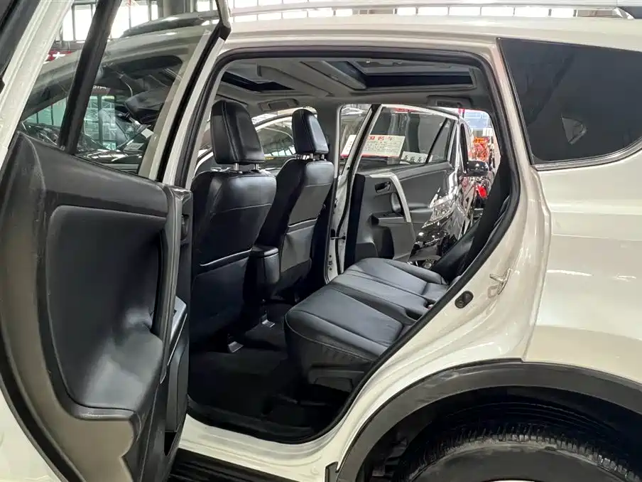 RAV4 Rongfang 2016 2.5L automatic four-wheel drive elite version купить на сайте DeffCars