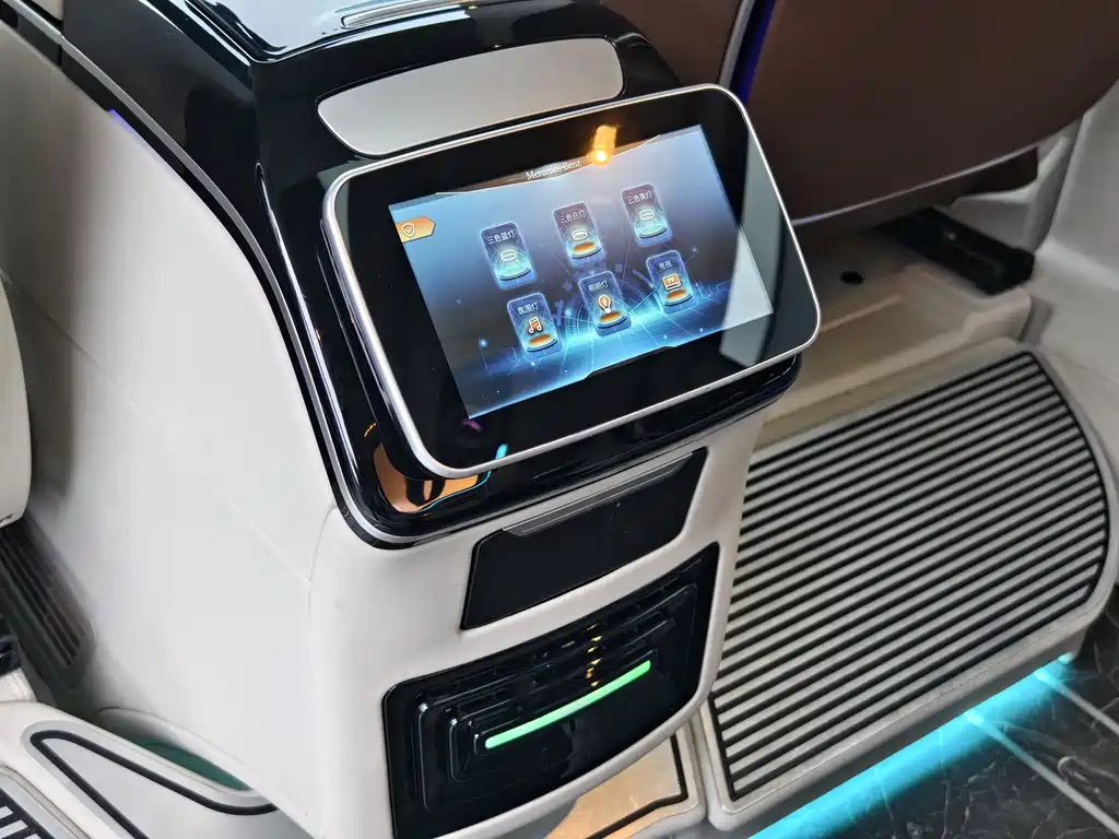 Vito 2021 2.0T Business Edition 7 seats купить на сайте DeffCars