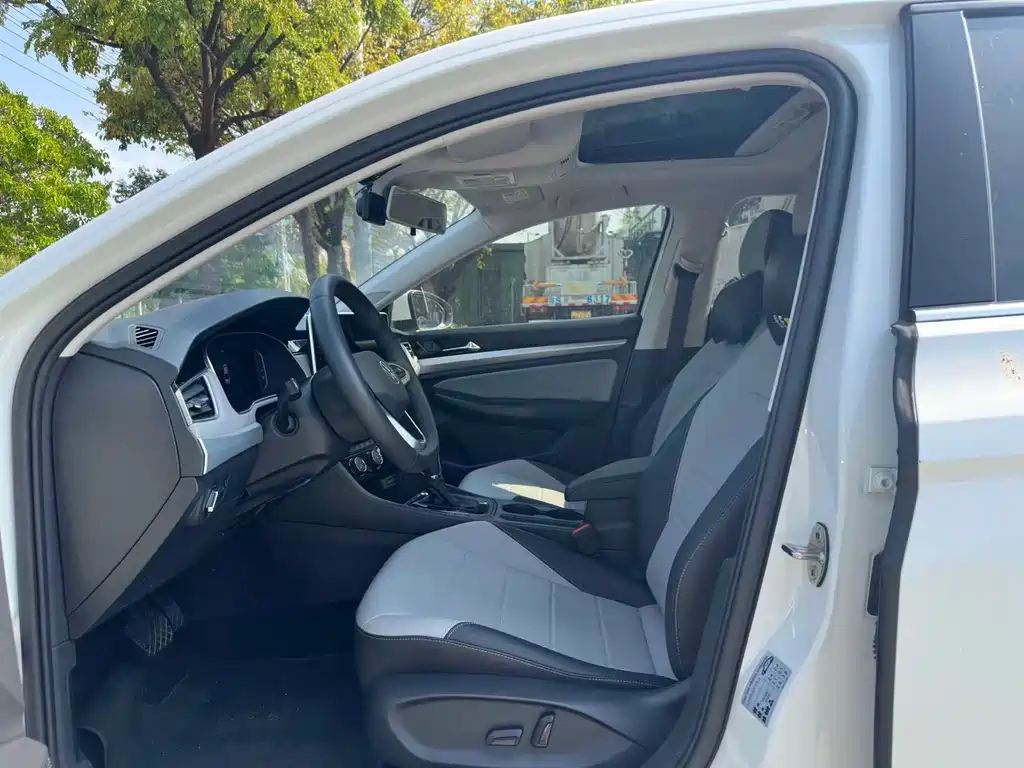 Bora 2023 model 200TSI DSG Zhixing PRO version купить на сайте DeffCars
