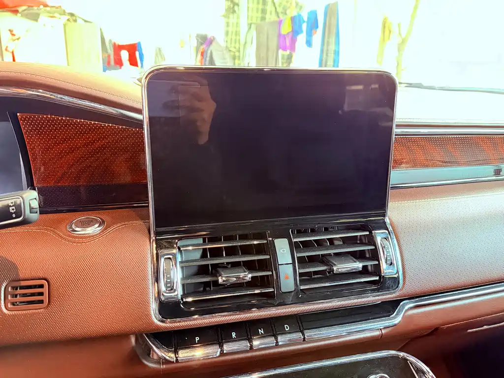 Navigator 2020 3.5T Long Axis Presidential Edition купить на сайте DeffCars