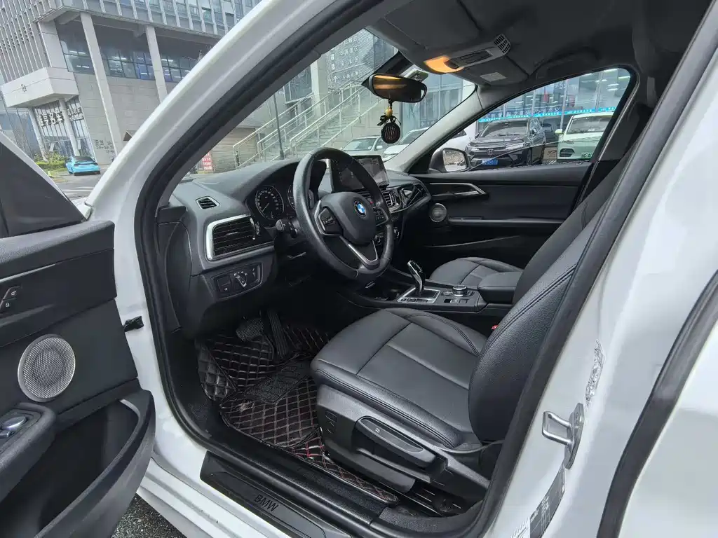 BMW 1 Series 2022 120i M Sports Edition купить на сайте DeffCars