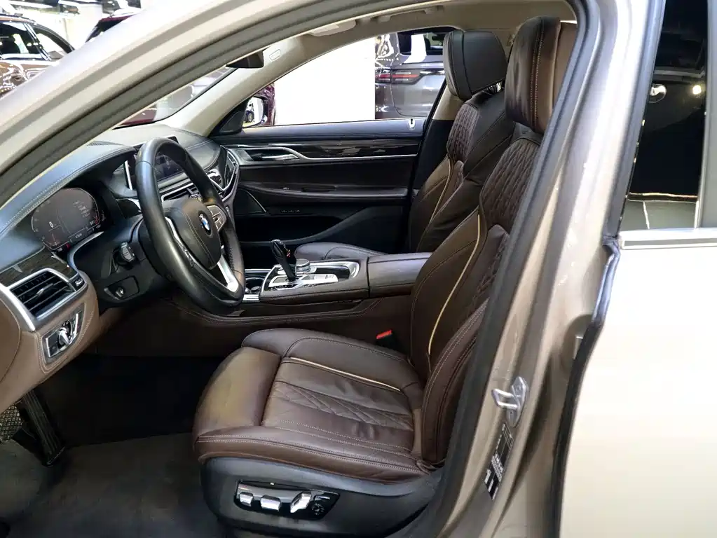 BMW 7 Series 2021 730Li Luxury Package купить на сайте DeffCars