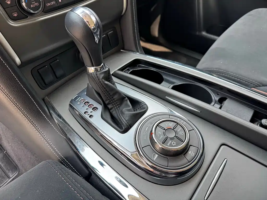 Patrol 2018 4.0L LinkedIn model купить на сайте DeffCars