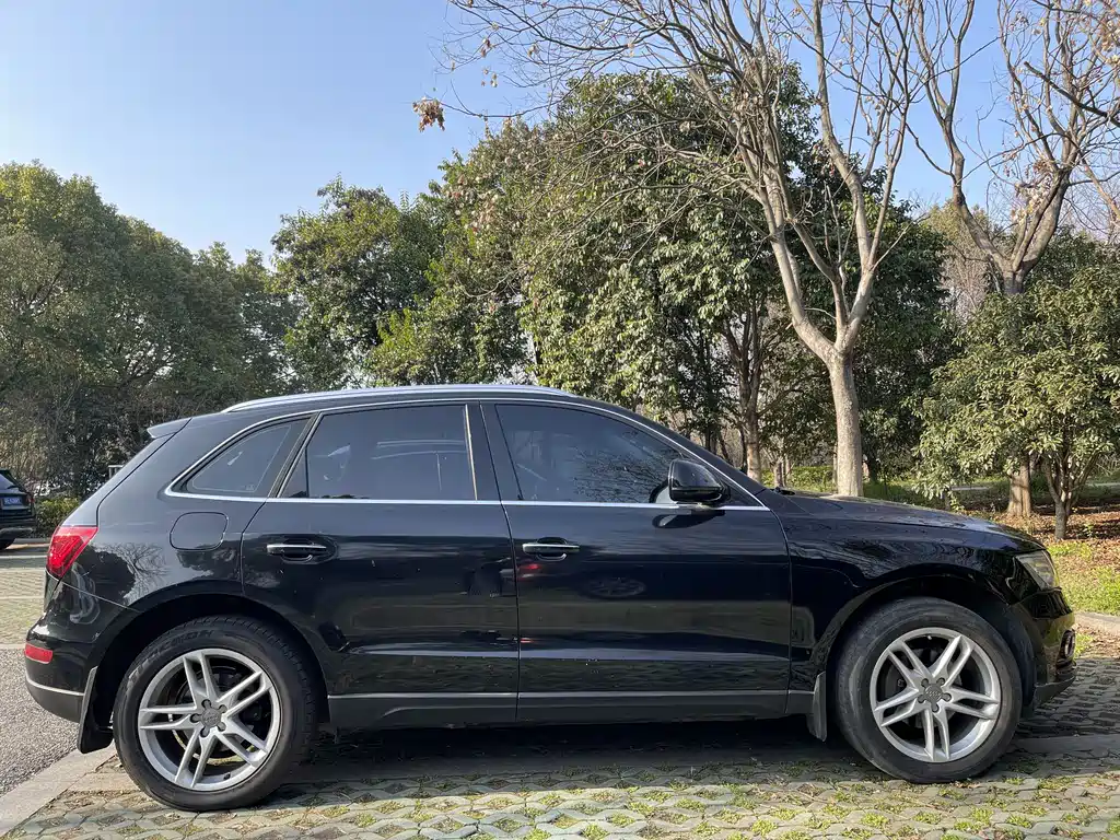 Audi Q5 2017 40 TFSI Technology купить на сайте DeffCars