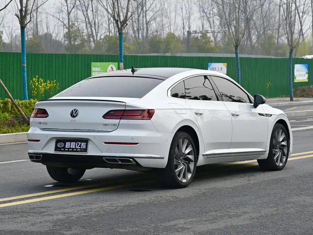 FAW-Volkswagen CC 2023 380TSI eye-catching version купить на сайте DeffCars