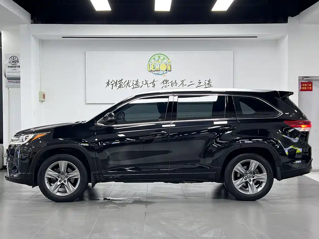 Highlander 2018 2.0T four-wheel drive premium version, 7 seats, National VI купить на сайте DeffCars