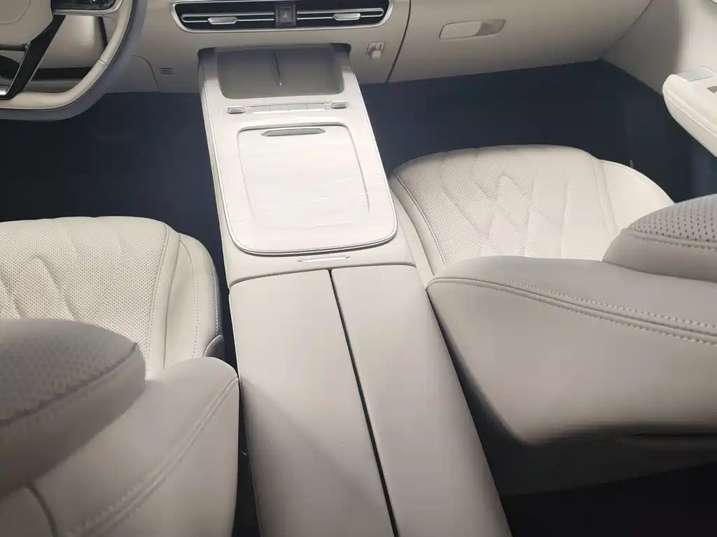 Fengyun A8L 2025 1.5TGDI 145km luxury model купить на сайте DeffCars