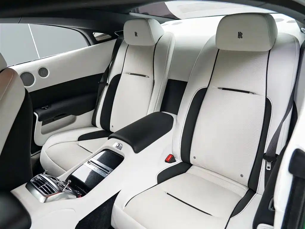 Phantom 2018 6.6T standard model купить на сайте DeffCars