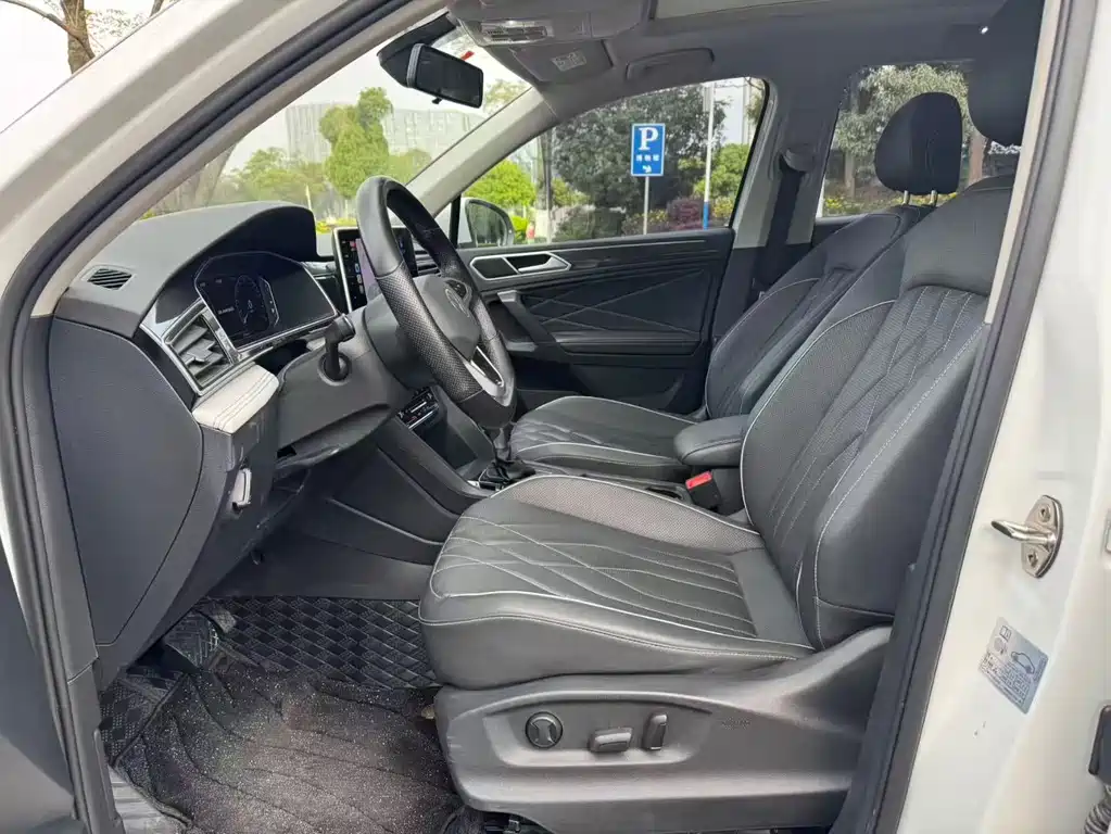 Tiguan L 2023 300TSI automatic two-wheel drive smart version купить на сайте DeffCars
