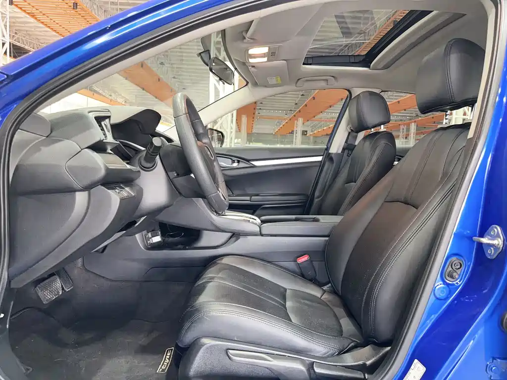 Civic 2016 220TURBO CVT Deluxe Edition купить на сайте DeffCars