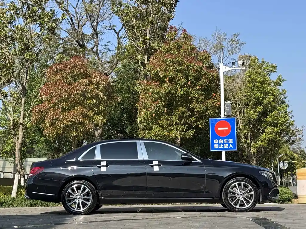 Mercedes-Benz E-Class 2019 E 200 L купить на сайте DeffCars