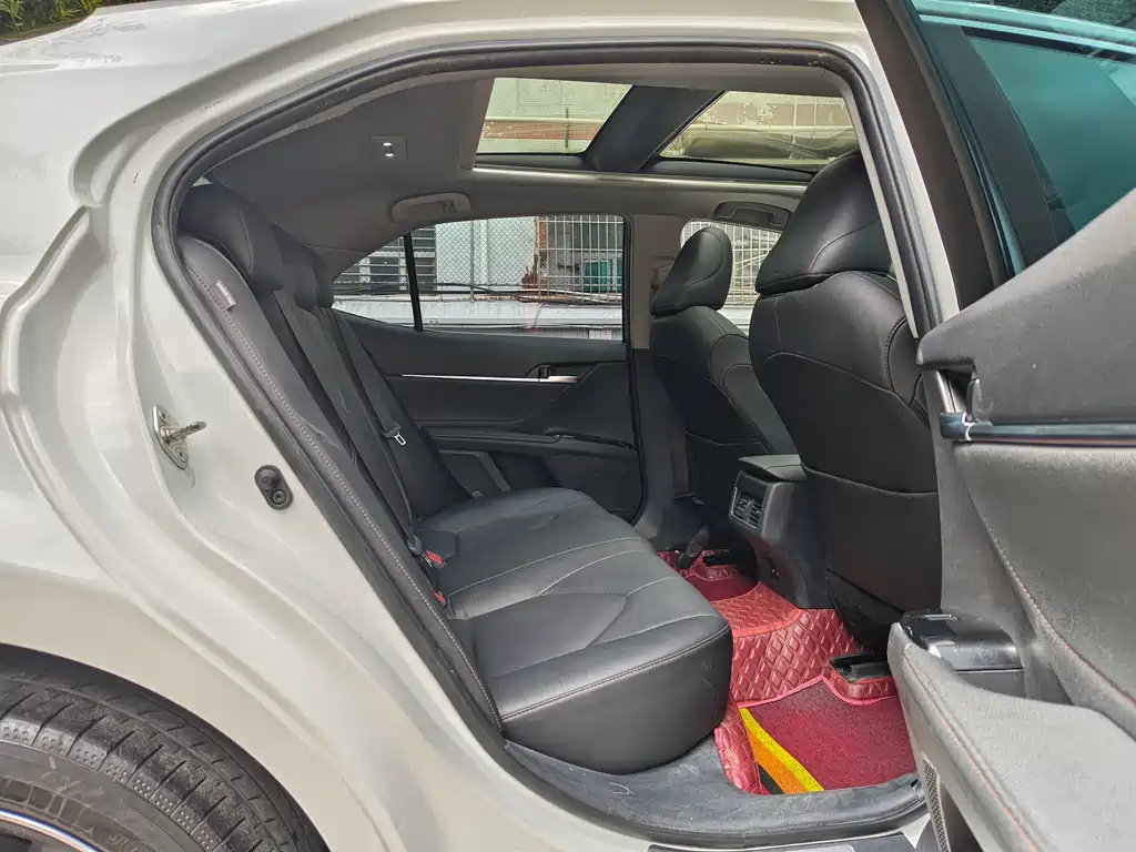 Camry 2021 2.5G Deluxe Edition купить на сайте DeffCars