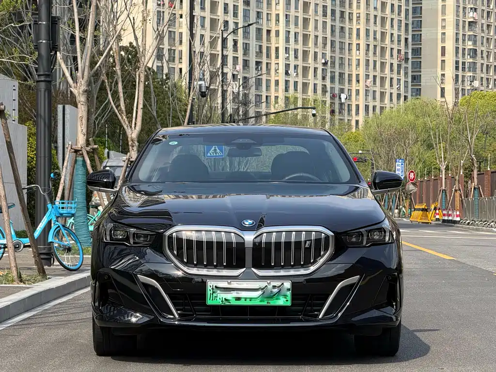 BMW i5 2025 eDrive 40L M Sports Package купить на сайте DeffCars