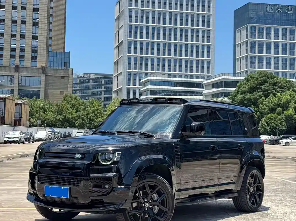Land Rover Defender 2023 110 3.0T P400 X-DYNAMIC HSE купить на сайте DeffCars