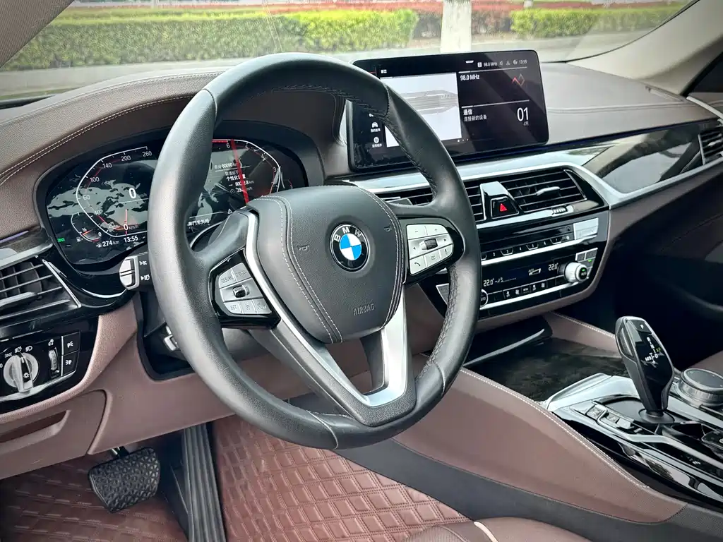 BMW 5 Series 2021 525Li Luxury Package купить на сайте DeffCars