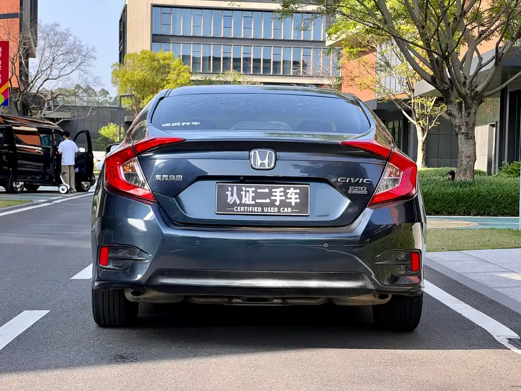 Civic 2019 220TURBO CVT Dynamic Edition National V купить на сайте DeffCars