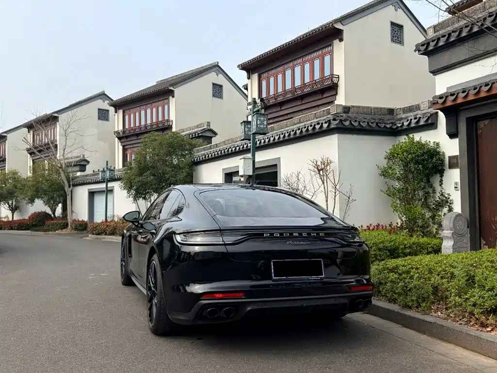Panamera 2023 Panamera 2.9T Platinum Edition купить на сайте DeffCars
