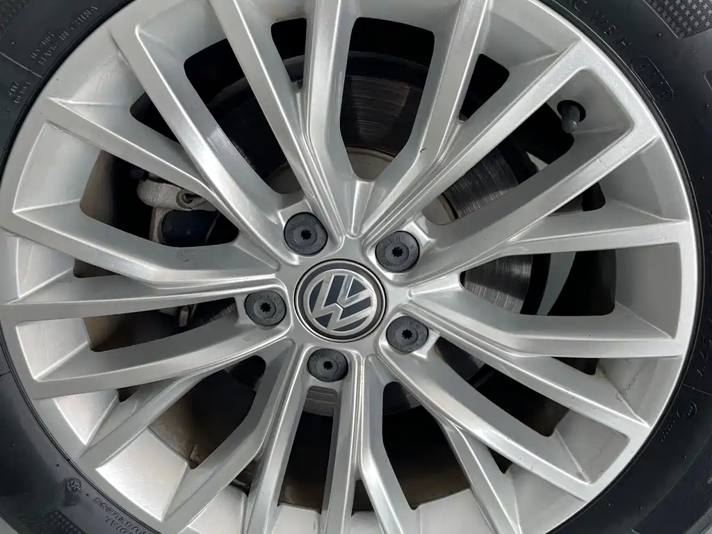 FAW-Volkswagen CC 2019 330TSI Charming Edition National V купить на сайте DeffCars