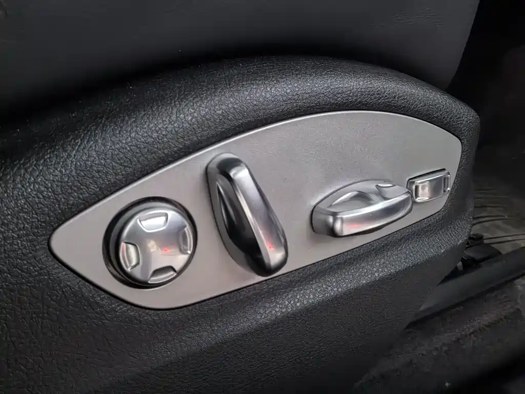 Macan 2023 Macan 2.0T купить на сайте DeffCars