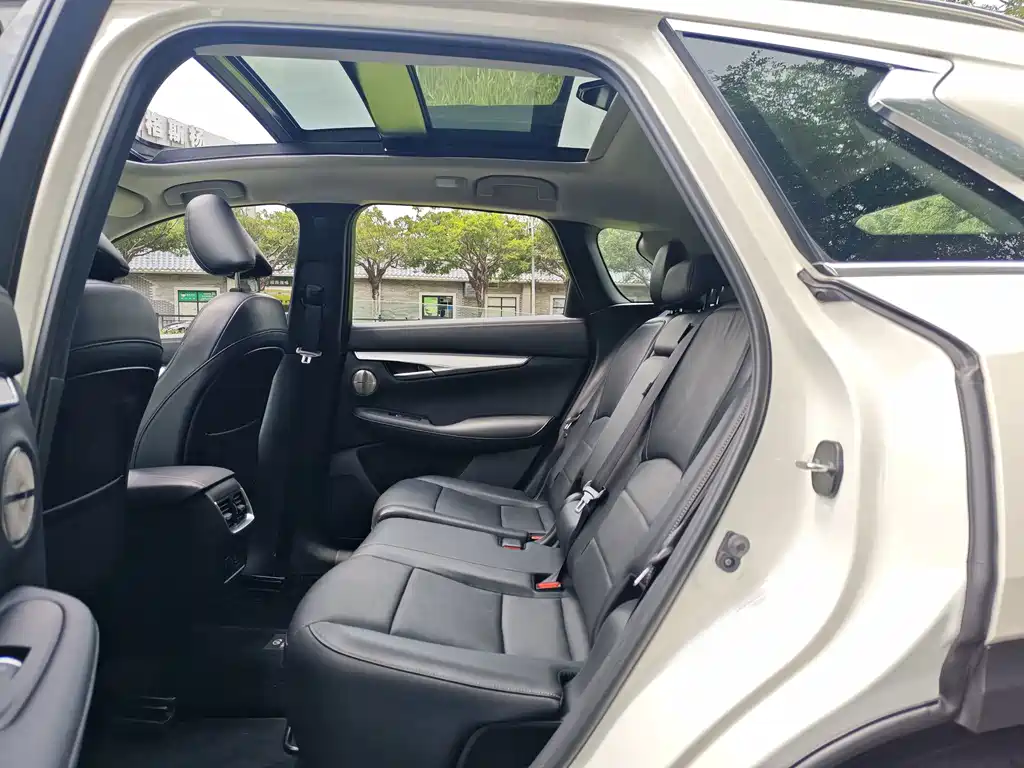 Infiniti QX50 2024 2.0T four-wheel drive luxury version купить на сайте DeffCars