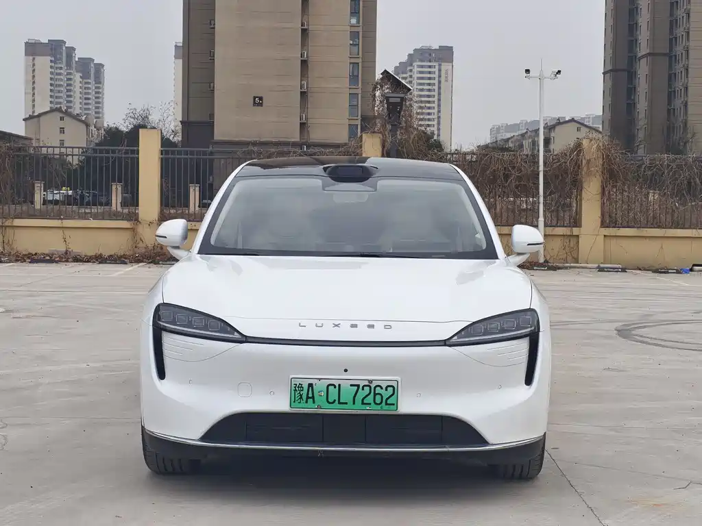 Zhijie R7 2024 pure electric 802km Max купить на сайте DeffCars