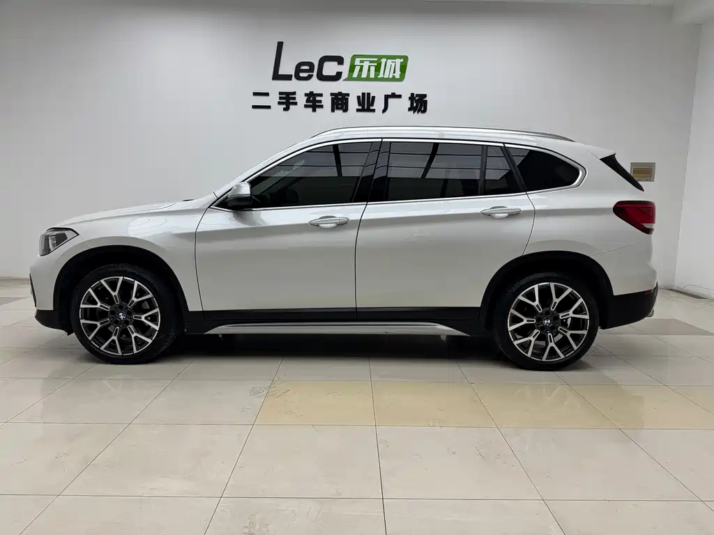 BMW X1 2022 xDrive25Li Exclusive Model купить на сайте DeffCars