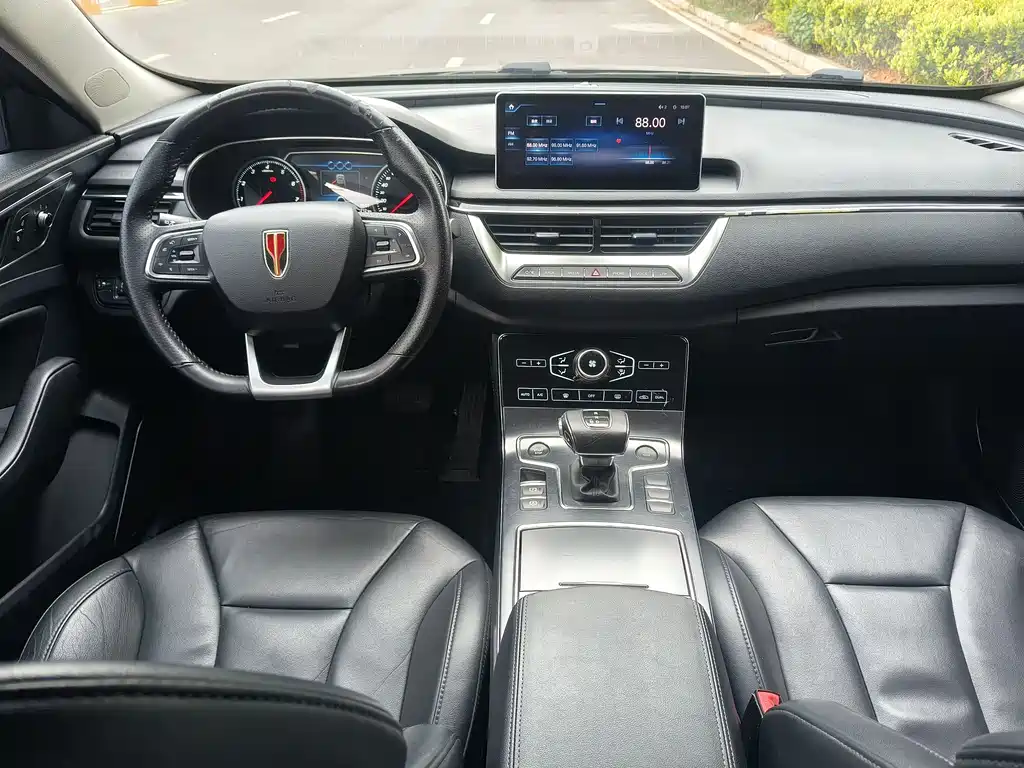 Hongqi H5 2019 30TD dynamic version купить на сайте DeffCars
