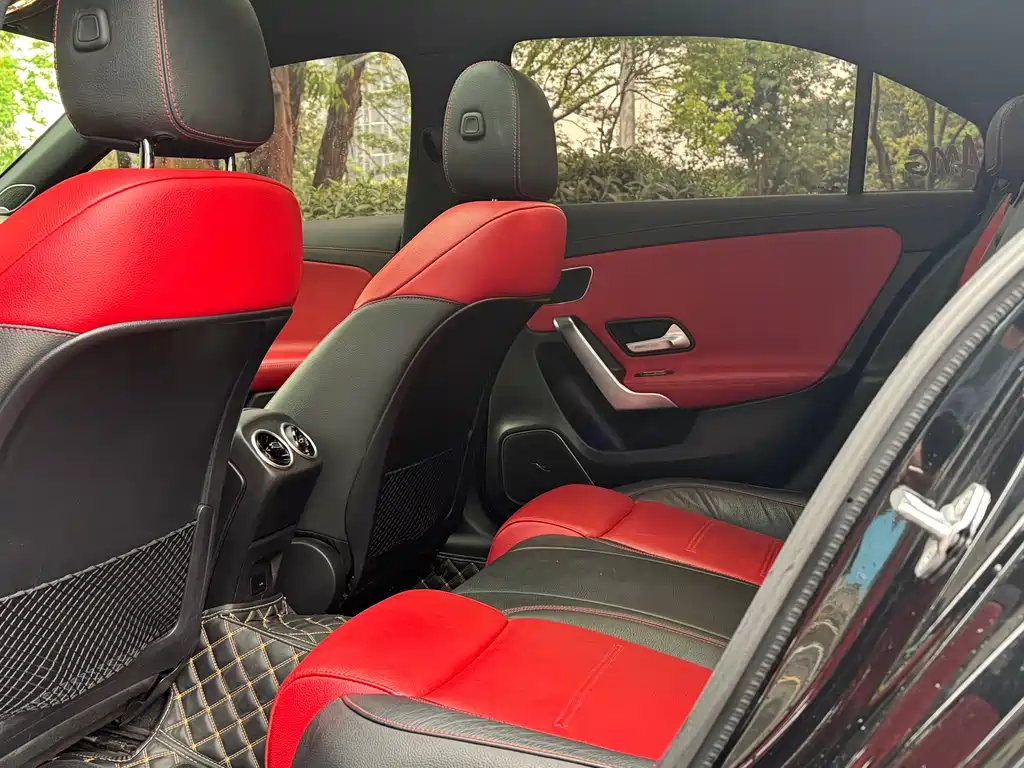 Mercedes-Benz A-Class AMG 2023 AMG A 35 L 4MATIC купить на сайте DeffCars