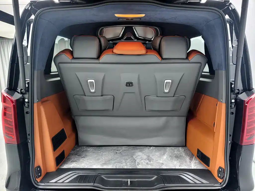 Vito 2023 2.0T Business Edition 7 seats купить на сайте DeffCars