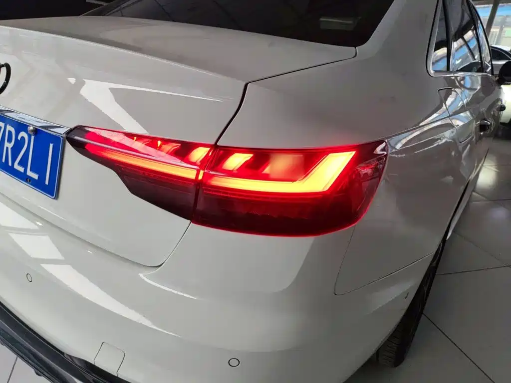 Audi A4L 2020 40 TFSI luxury and elegant model купить на сайте DeffCars