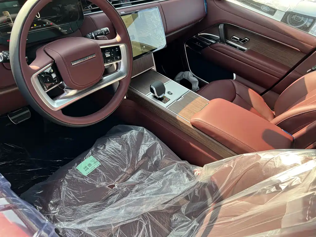 Range Rover 2026 3.0 L6 400PS SE long axis version купить на сайте DeffCars