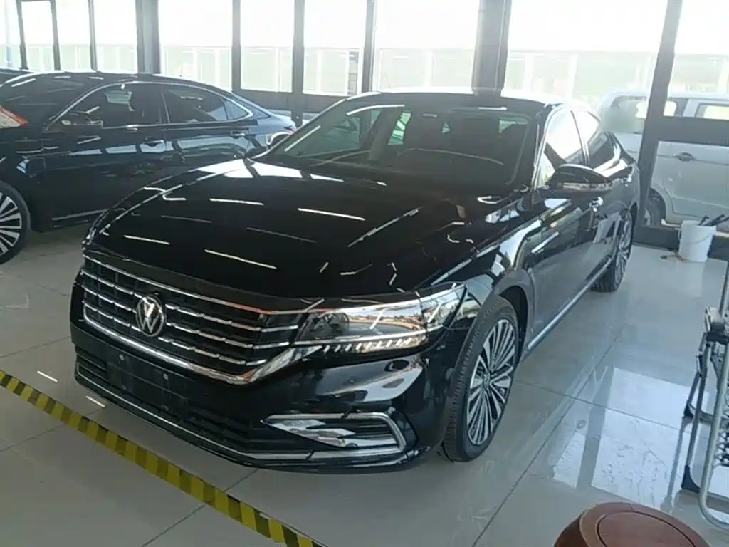 Passat 2021 330TSI Deluxe Edition купить на сайте DeffCars
