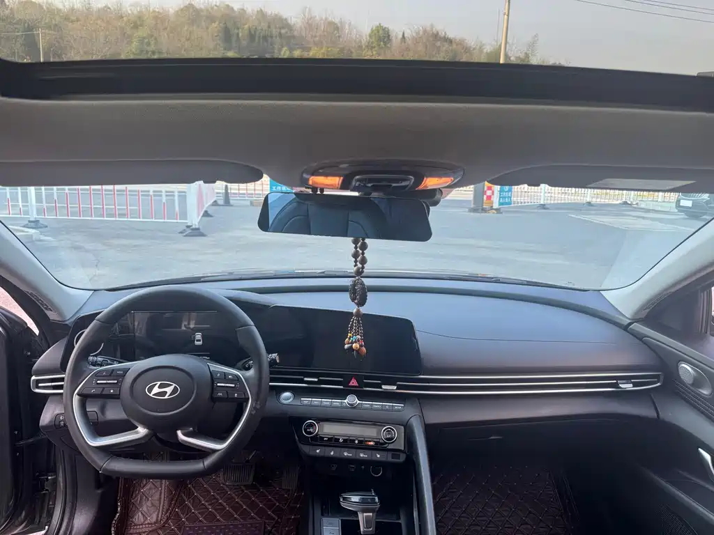 Elantra 2023 1.5L CVT LUX Premium Edition купить на сайте DeffCars
