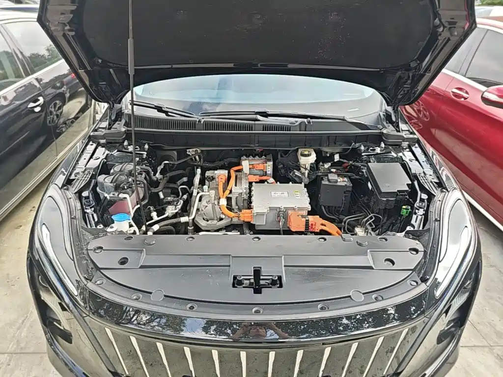 Hongqi E-QM5 2023 facelift basic travel version купить на сайте DeffCars
