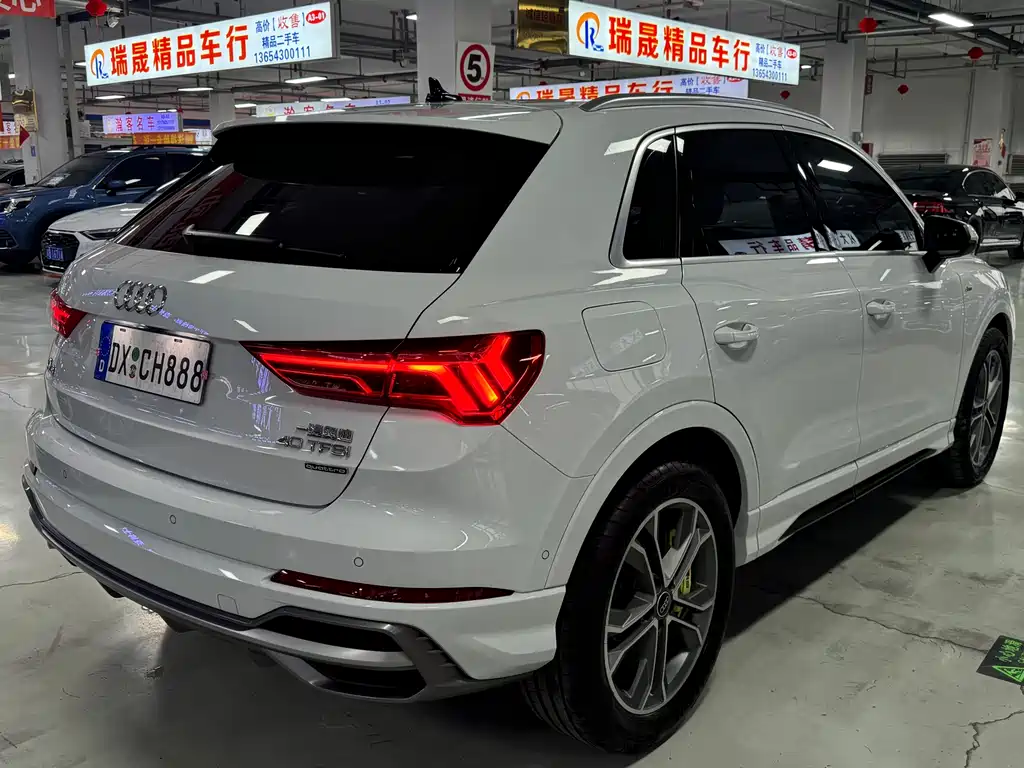 Audi Q3 2023 40 TFSI Fashionable and Dynamic купить на сайте DeffCars