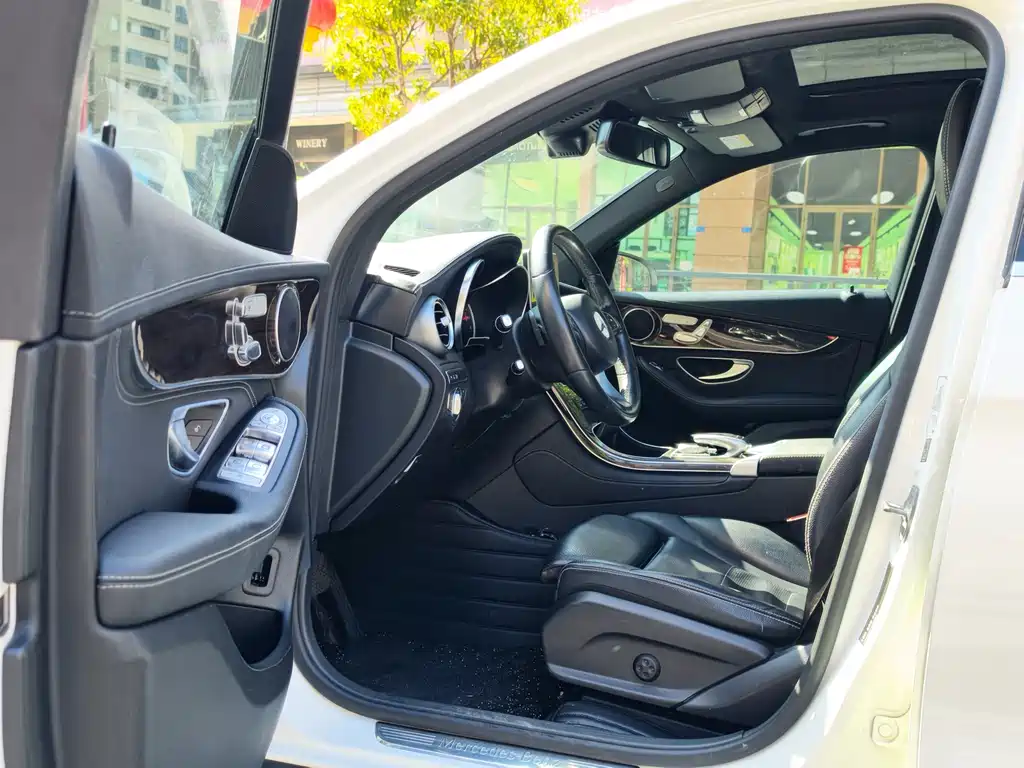 Mercedes-Benz GLC 2017 GLC 260 4MATIC luxury model купить на сайте DeffCars