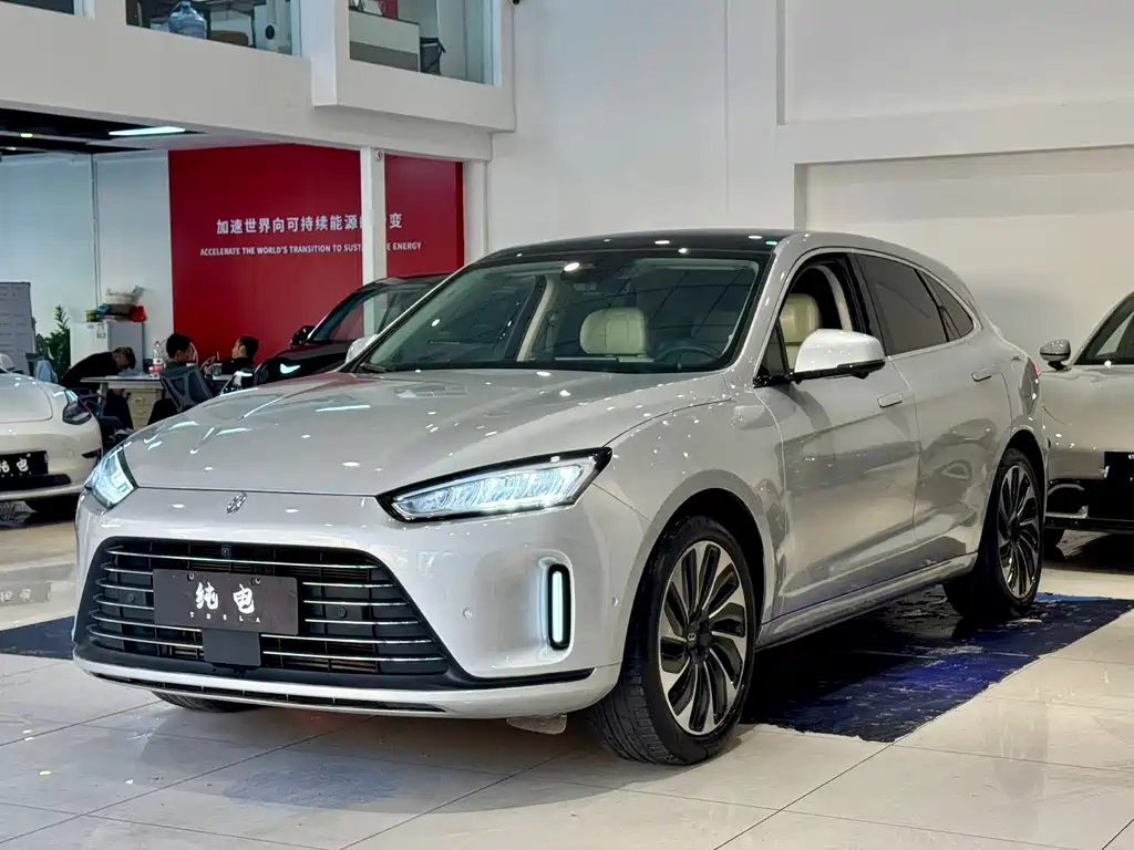 Wenjie M5 2022 extended range four-wheel drive performance version купить на сайте DeffCars