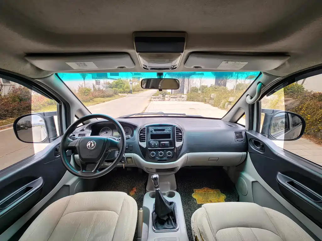 Lingzhi 2018 M3 1.6L 7-seat comfort model купить на сайте DeffCars